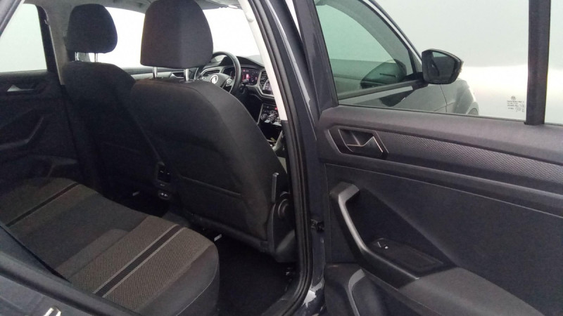 Photo 14 de l'offre de VOLKSWAGEN T-roc T-Roc 1.0 TSI 115 Start/Stop BVM6 Lounge à 21198€ chez Carlyss automobiles Vitré