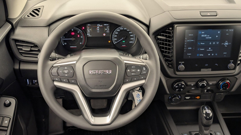 Photo 14 de l'offre de ISUZU D-MAX 1.9 4X4 SPACE CAB N60 B+ AT à 37186€ chez Carlyss automobiles Vitré