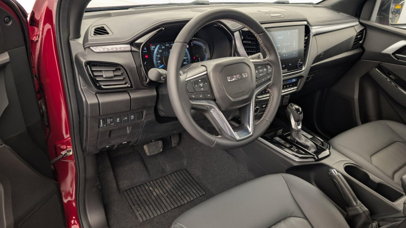 Photo 13 de l'offre de ISUZU D-MAX 1.9 4X4 SPACE CAB N60 F+  AT à 45737€ chez Carlyss automobiles Vitré