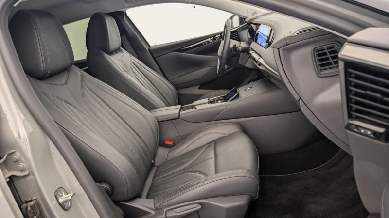 Photo 9 de l'offre de DS DS4 PureTech 130 EAT8 Rivoli à 24015€ chez Carlyss automobiles Vitré