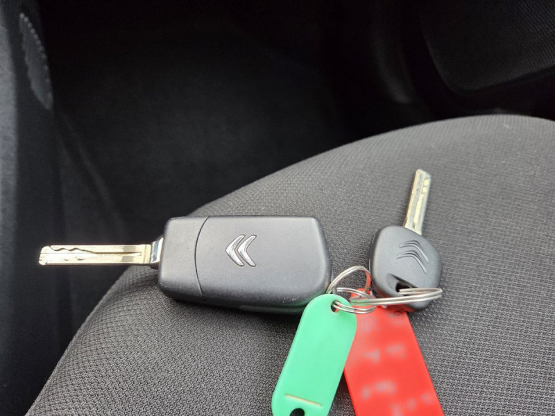 Photo 14 de l'offre de Citroën C1 (2) VTi 72 S&S BVM Feel à 9490€ chez Carlyss automobiles Vitré