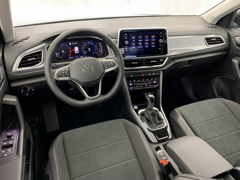 Photo 14 de l'offre de VOLKSWAGEN T-roc 1.5 TSI EVO2 150 Start/Stop DSG7 Style à 30998€ chez Carlyss automobiles Vitré