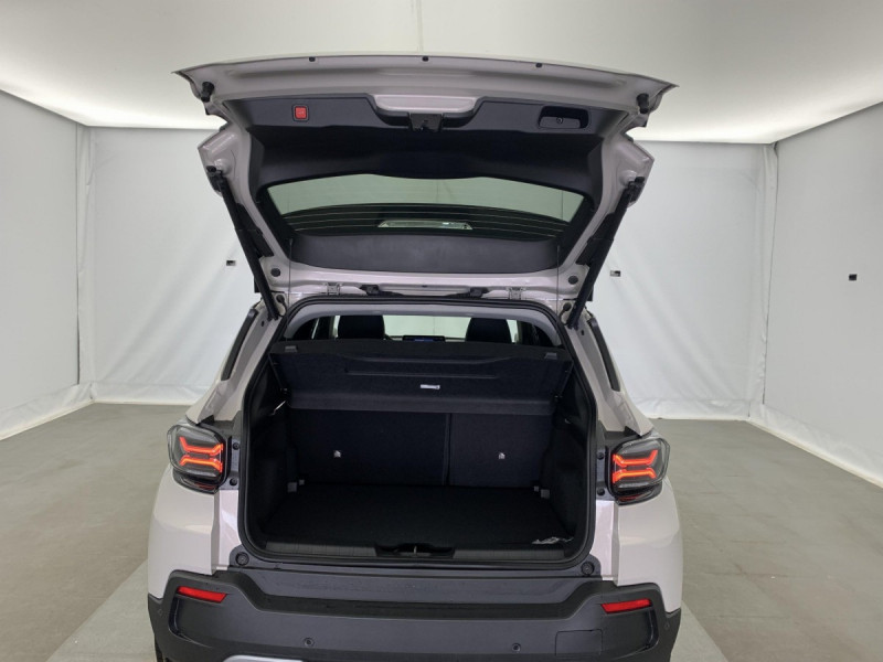 Photo 11 de l'offre de Jeep Avenger 1.2 Turbo T3 100 ch Summit à 23998€ chez Carlyss automobiles Vitré