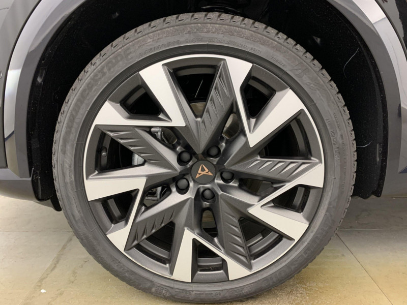 Photo 21 de l'offre de Cupra FORMENTOR NOUVEAU 1.5 ETSI HYBRID 150 CH DSG7 V à 34598€ chez Carlyss automobiles Vitré