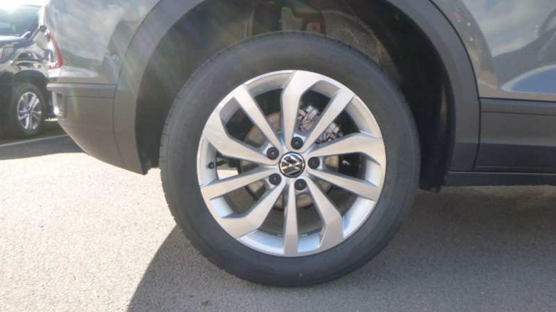 Photo 8 de l'offre de VOLKSWAGEN T-roc T-Roc 2.0 TDI 150 Start/Stop DSG7 VW Edition à 34398€ chez Carlyss automobiles Vitré