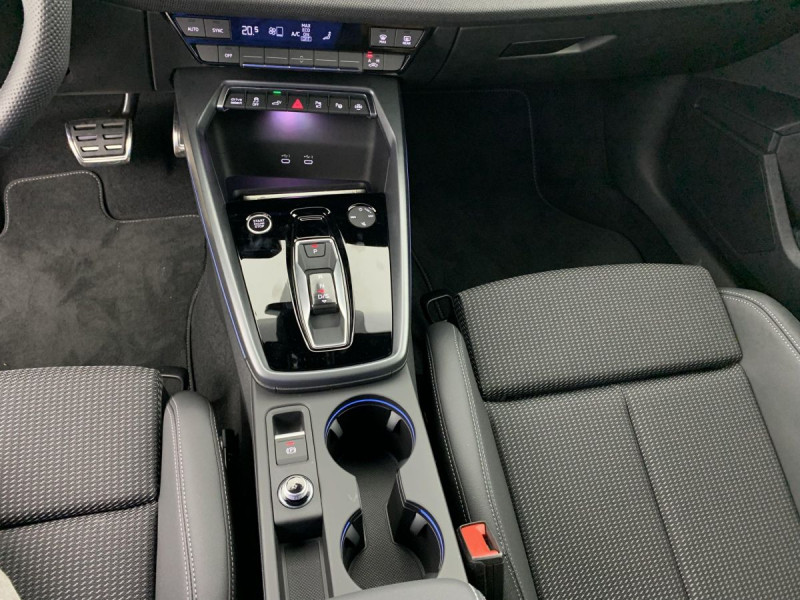 Photo 25 de l'offre de Audi A3 ALLSTREET TFSI e Hybride rechargeable 204 S tronic 6 Design à 42998€ chez Carlyss automobiles Vitré