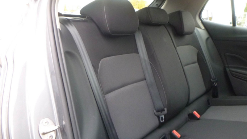 Photo 10 de l'offre de SKODA Fabia Fabia 1.0 MPI 80 ch BVM5 Ambition à 16198€ chez Carlyss automobiles Vitré