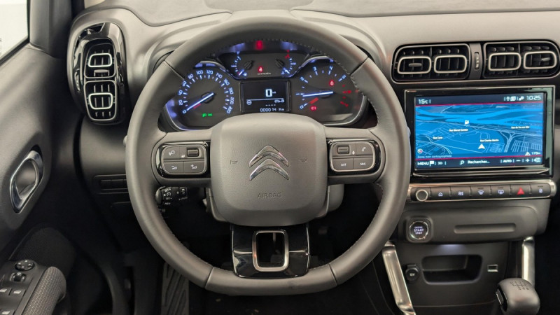 Photo 14 de l'offre de CITROEN C3 Aircross PureTech 110 S&S BVM6 Shine Pack à 15998€ chez Carlyss automobiles Vitré