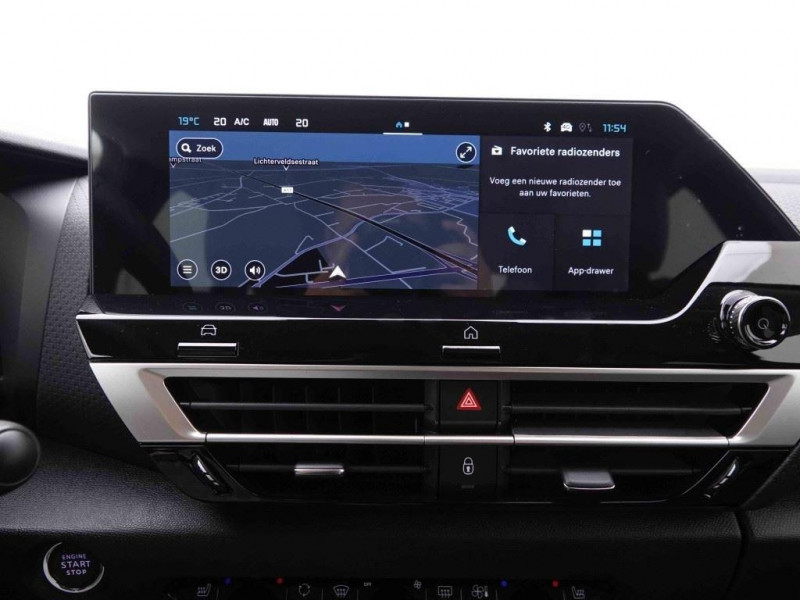 Photo 10 de l'offre de CITROEN C4 Hybrid 145 e-DCS6 MAX New model à 26926€ chez Carlyss automobiles Vitré