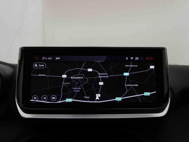 Photo 9 de l'offre de PEUGEOT 208 PureTech 100 S&S BVM6 Allure à 18431€ chez Carlyss automobiles Vitré