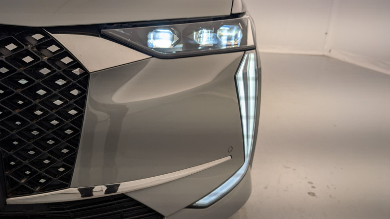 Photo 21 de l'offre de DS DS4 PureTech 130 EAT8 Rivoli à 23310€ chez Carlyss automobiles Vitré