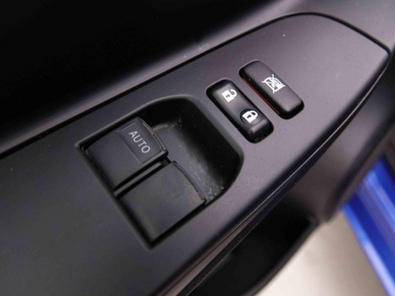 Photo 18 de l'offre de TOYOTA Yaris 1.5I VVT-I HYBRID COMFORT 100 à 18861€ chez Carlyss automobiles Vitré