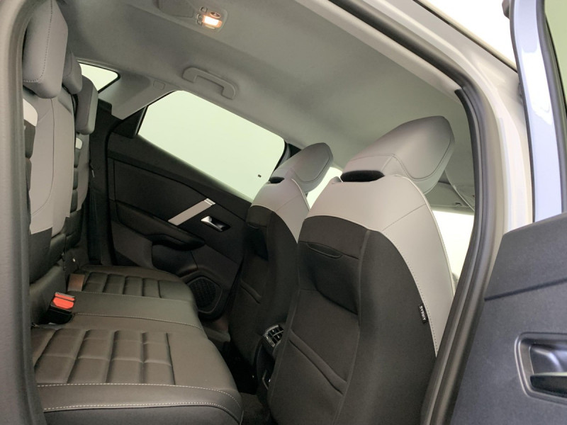 Photo 10 de l'offre de CITROEN C4 Hybride 145 e-DCS6 Max à 22998€ chez Carlyss automobiles Vitré