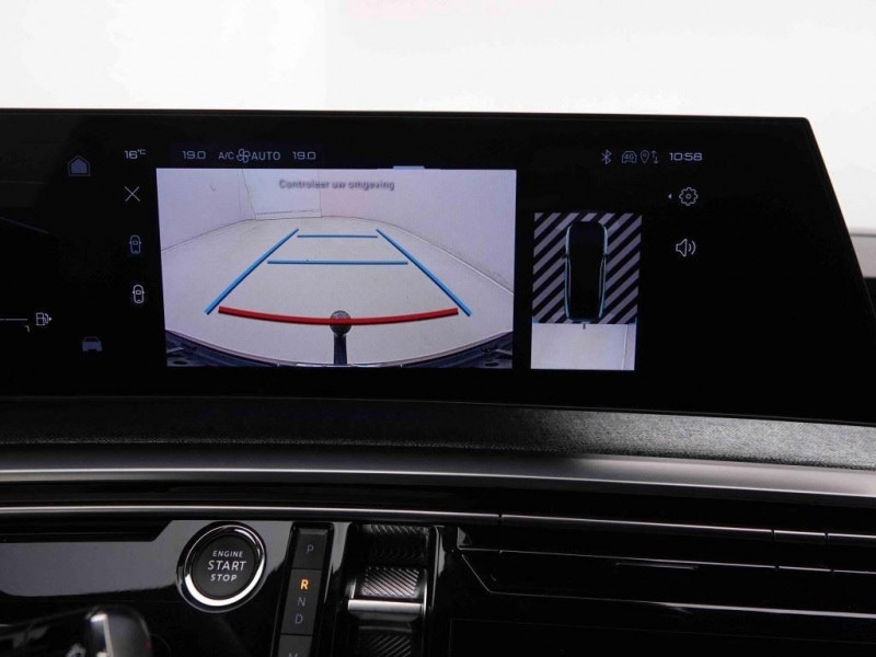 Photo 10 de l'offre de PEUGEOT 3008 1.2 HYBRID 136 E-DSC6 New Model GT à 40965€ chez Carlyss automobiles Vitré