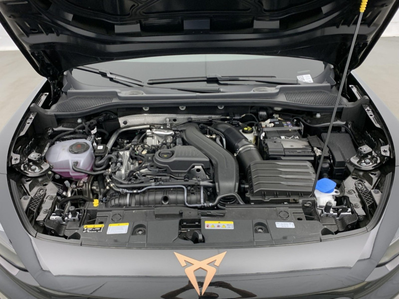 Photo 21 de l'offre de Cupra FORMENTOR NOUVEAU 1.5 ETSI HYBRID 150 CH DSG7 V à 32998€ chez Carlyss automobiles Vitré