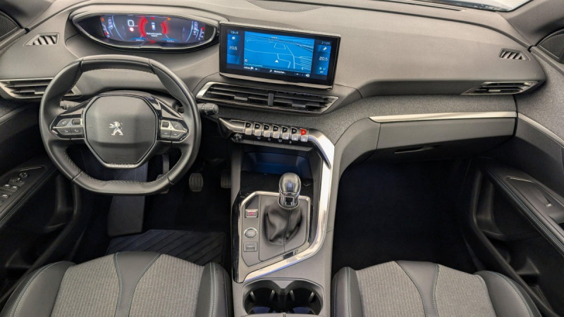 Photo 13 de l'offre de PEUGEOT 3008 PureTech 130ch S&S BVM6 Allure Pack à 19879€ chez Carlyss automobiles Vitré