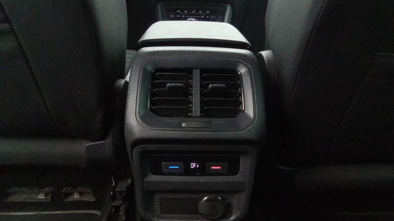 Photo 5 de l'offre de VOLKSWAGEN Tiguan Tiguan 1.4 eHybrid 245ch DSG6 R-Line à 34598€ chez Carlyss automobiles Vitré