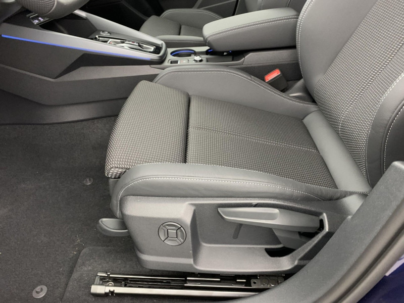 Photo 30 de l'offre de AUDI A3 SPORTBACK NOUVELLE 45 TFSI E HYBRIDE RECHARGEABLE 272 S TRONIC 6 S LINE à 43998€ chez Carlyss automobiles Vitré
