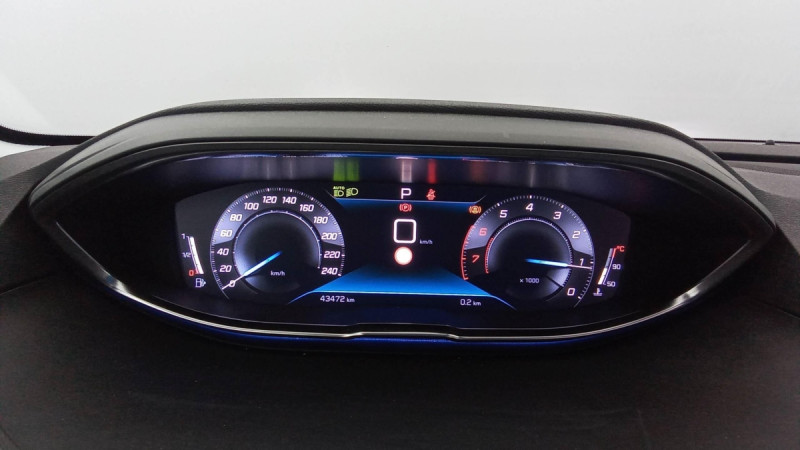 Photo 5 de l'offre de PEUGEOT 5008 PureTech 130ch S&S EAT8 Allure à 23598€ chez Carlyss automobiles Vitré