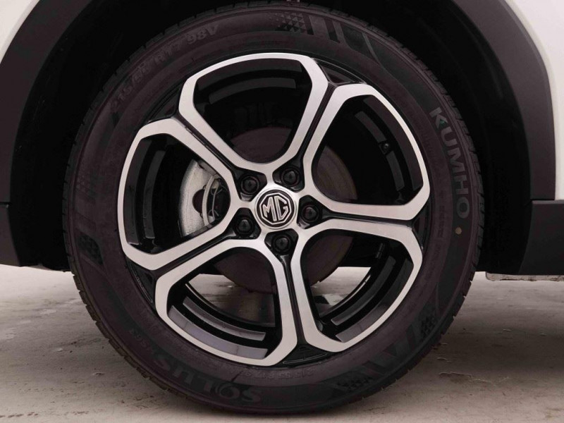 Photo 17 de l'offre de MG Motor ZS 1.5i 115 Comfort à 23534€ chez Carlyss automobiles Vitré