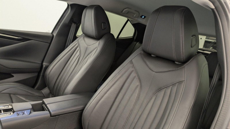 Photo 16 de l'offre de DS DS4 PureTech 130 EAT8 Rivoli à 23072€ chez Carlyss automobiles Vitré