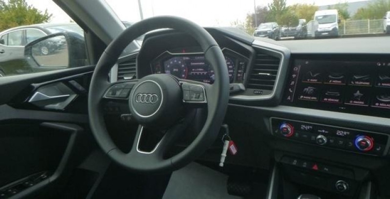 Photo 13 de l'offre de AUDI A1 Sportback A1 Sportback 25 TFSI 95 ch S tronic 7 S Line à 32398€ chez Carlyss automobiles Vitré