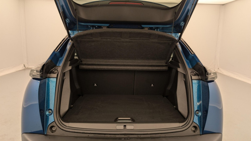 Photo 11 de l'offre de PEUGEOT 2008 Hybrid 136 e-DCS6 Allure à 23883€ chez Carlyss automobiles Vitré