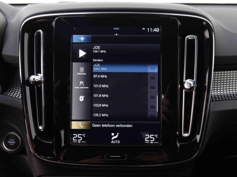 Photo 8 de l'offre de VOLVO XC40 1.5 PHEV T5 262 R-Design à 41565€ chez Carlyss automobiles Vitré