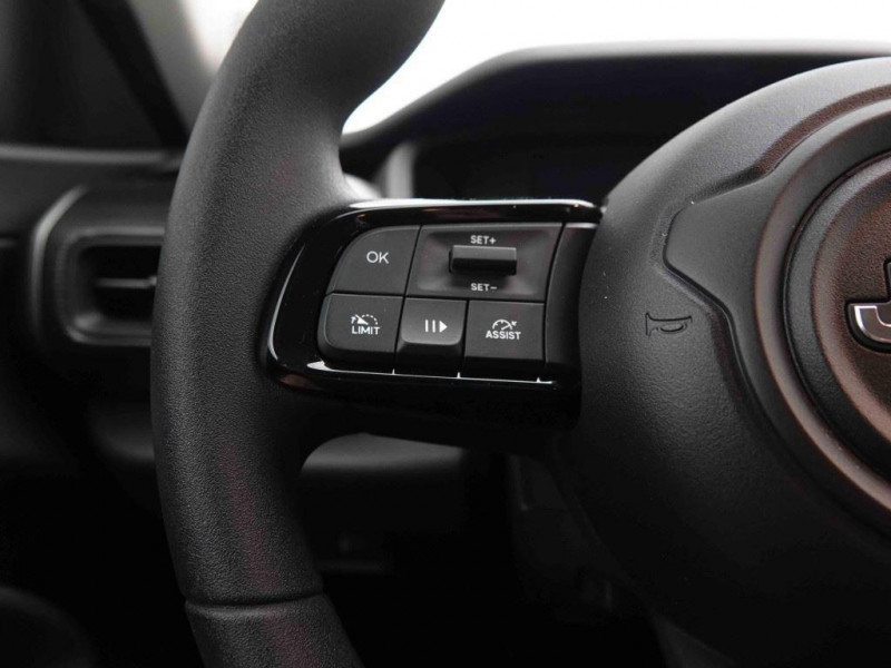 Photo 13 de l'offre de Jeep Avenger 1.2 MHEV 110 DCT6 Longitude à 26522€ chez Carlyss automobiles Vitré