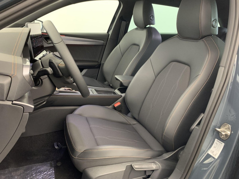 Photo 21 de l'offre de Cupra LEON Sportstourer eHybrid 204 ch DSG6 V à 33498€ chez Carlyss automobiles Vitré