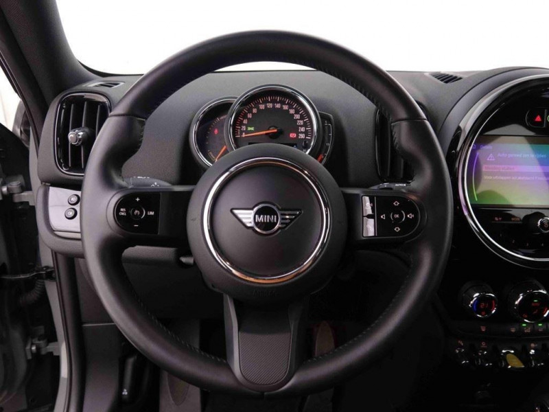 Photo 10 de l'offre de Mini Countryman SE 1.5 PHEV Steptronic AWD Business Edition+Leather+LED+Navi à 28398€ chez Carlyss automobiles Vitré