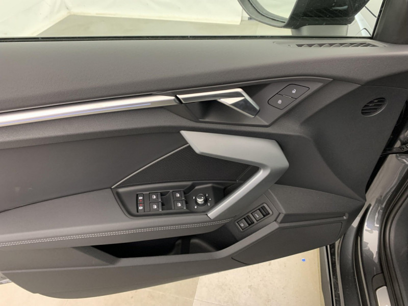 Photo 31 de l'offre de AUDI A3 SPORTBACK NOUVELLE 45 TFSI E HYBRIDE RECHARGEABLE 272 S TRONIC 6 S LINE à 43998€ chez Carlyss automobiles Vitré