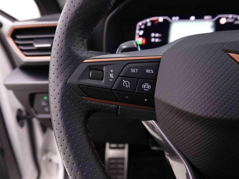 Photo 16 de l'offre de Cupra LEON 1.4 TSi 204 PHEV DSG à 26998€ chez Carlyss automobiles Vitré