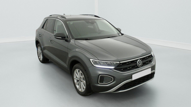 Photo 1 de l'offre de VOLKSWAGEN T-roc 2.0 TDI 150 Start/Stop DSG7 Life Plus à 32558€ chez Carlyss automobiles Vitré