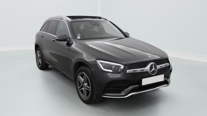 Photo 1 de l'offre de MERCEDES-BENZ GLC 300 E 9G-TRONIC 4MATIC AMG LINE à 43998€ chez Carlyss automobiles Vitré