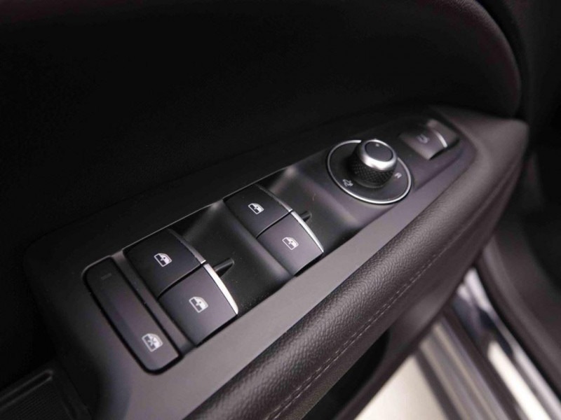 Photo 19 de l'offre de ALFA ROMEO Stelvio 2.0 Turbo AT8 Q4 Ti à 36152€ chez Carlyss automobiles Vitré