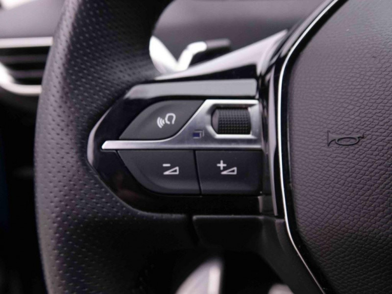 Photo 12 de l'offre de PEUGEOT 3008 1.2 T 130 EAT8 GT-Line à 28577€ chez Carlyss automobiles Vitré