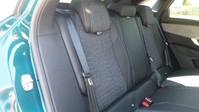 Photo 8 de l'offre de PEUGEOT 3008 Hybrid 145 e-DCS6 Allure à 33398€ chez Carlyss automobiles Vitré