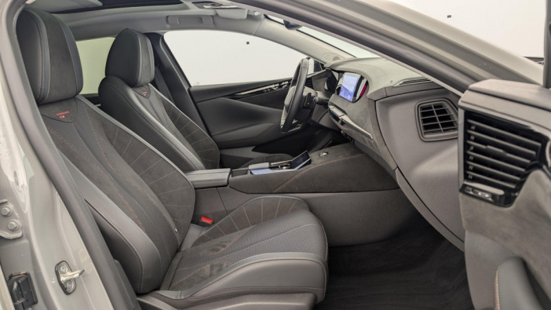 Photo 9 de l'offre de DS DS4 PureTech 130 EAT8 Performance Line+ à 24519€ chez Carlyss automobiles Vitré