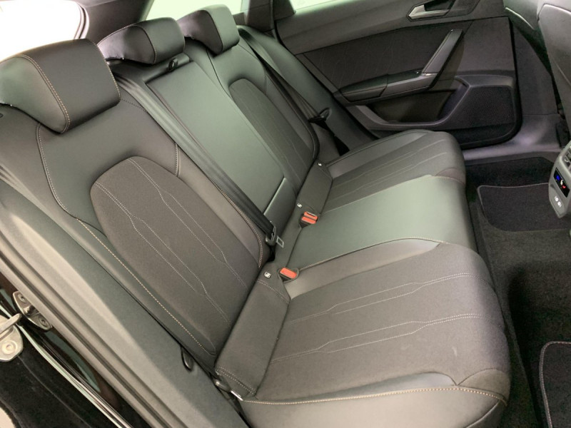 Photo 10 de l'offre de Cupra LEON Sportstourer eHybrid 204 ch DSG6 V à 33998€ chez Carlyss automobiles Vitré