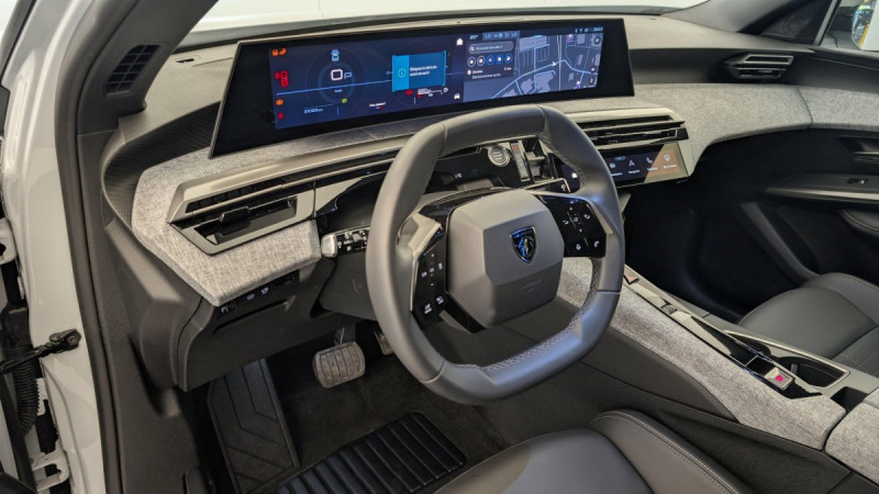 Photo 15 de l'offre de PEUGEOT 3008 NOUVEAU HYBRID 136 E-DCS6 ALLURE à 30298€ chez Carlyss automobiles Vitré