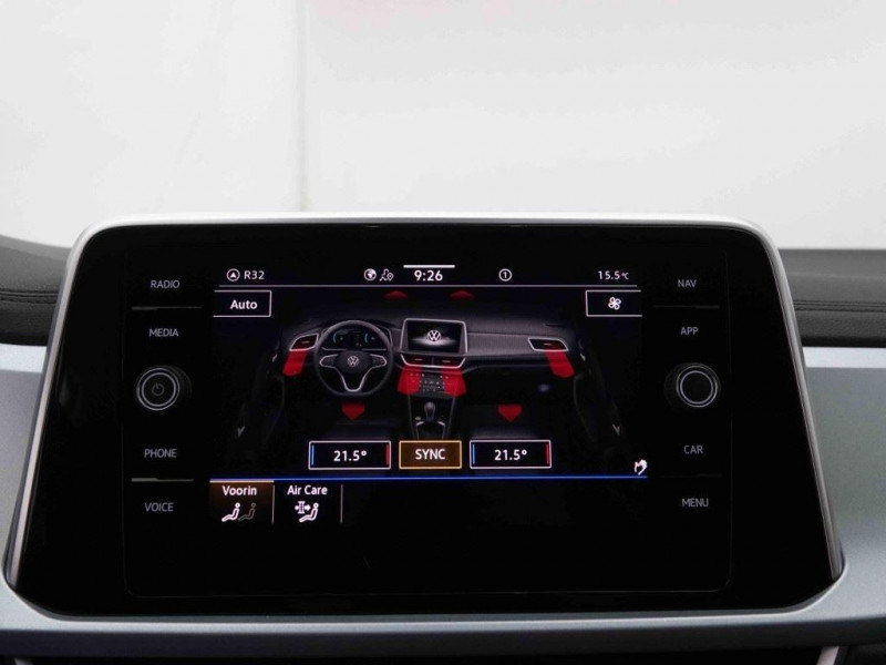 Photo 13 de l'offre de VOLKSWAGEN T-roc 1.0 TSi 115 Edition à 28198€ chez Carlyss automobiles Vitré