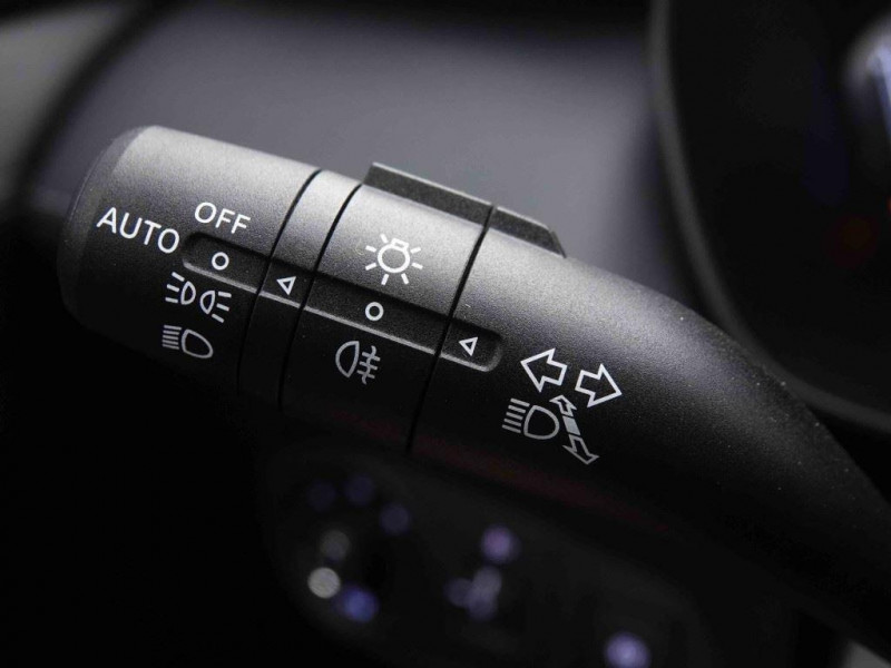 Photo 11 de l'offre de MG Motor ZS 1.5i 115 Comfort à 23006€ chez Carlyss automobiles Vitré