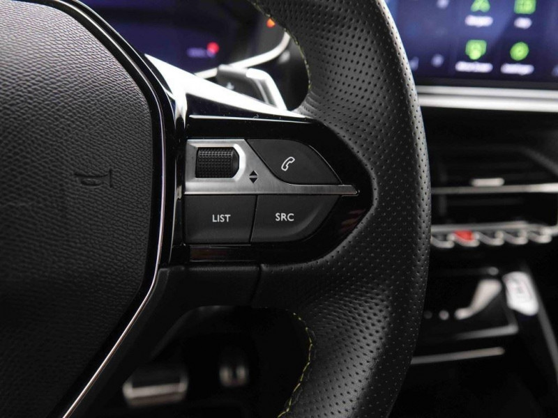 Photo 15 de l'offre de PEUGEOT 2008 1.2 T 130 EAT8 GT Line à 24702€ chez Carlyss automobiles Vitré