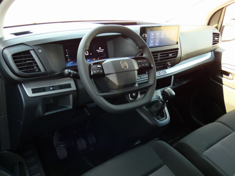 Photo 10 de l'offre de CITROEN Jumpy Fourgon M BLUEHDI 120 S&S BVM6 à 24837€ chez Carlyss automobiles Vitré