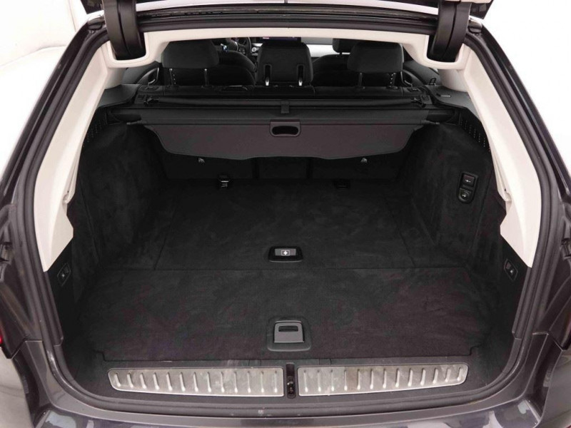 Photo 6 de l'offre de Bmw 5 520d 190 Touring xDrive Steptronic Luxury à 39098€ chez Carlyss automobiles Vitré