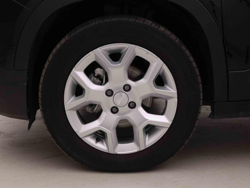 Photo 22 de l'offre de Jeep Avenger 1.2 Turbo T3 100 ch Altitude à 23698€ chez Carlyss automobiles Vitré