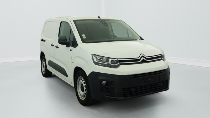 Photo 1 de l'offre de CITROEN BERLINGO VAN M 650 BLUEHDI 100 S&S CLUB à 13287€ chez Carlyss automobiles Vitré