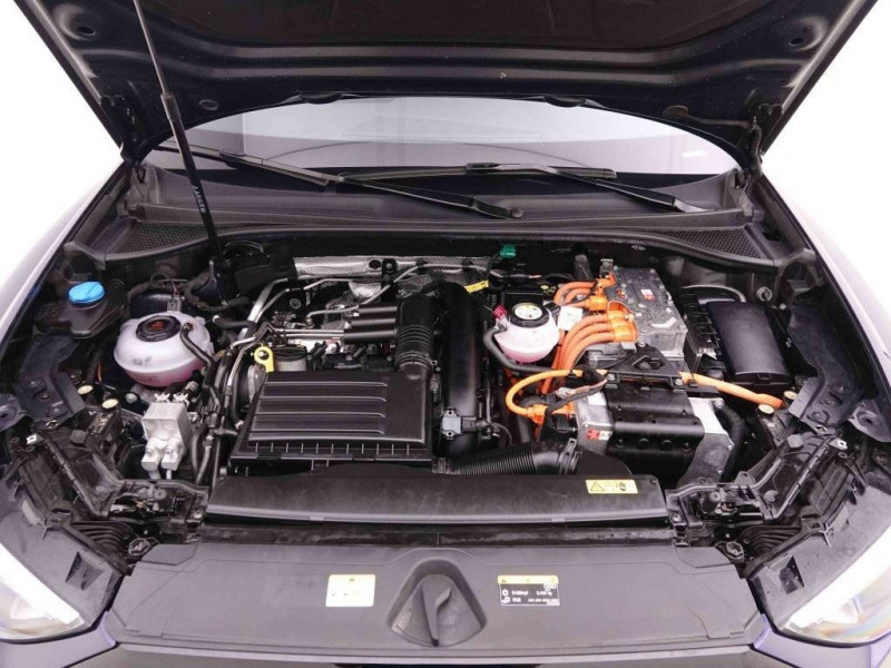 Photo 23 de l'offre de AUDI Q3 45 TFSie PHEV S-Line à 37142€ chez Carlyss automobiles Vitré