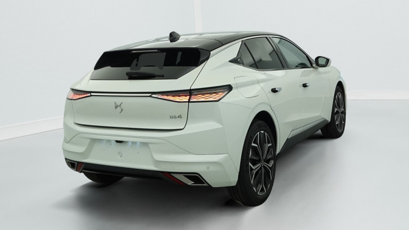 Photo 7 de l'offre de DS DS4 PureTech 130 EAT8 Rivoli à 23281€ chez Carlyss automobiles Vitré